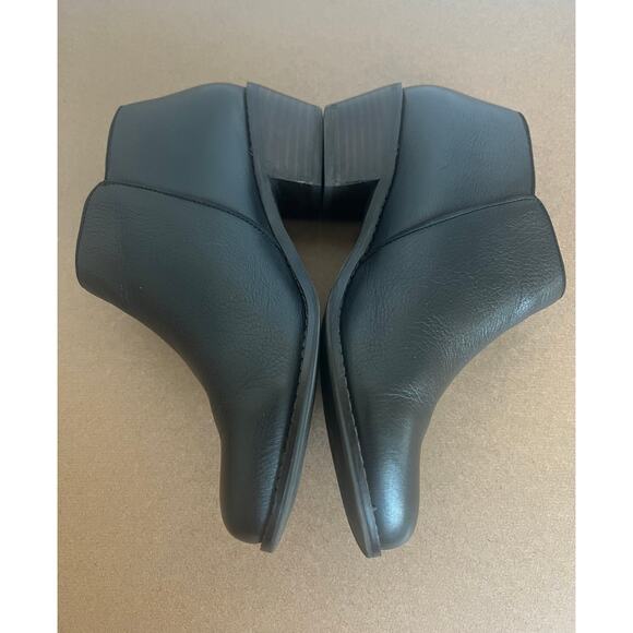 Vionic Jolene Black Leather Round Toe Zip Side Stacked Heel Ankle Bootie Sz 7 - Picture 4 of 12